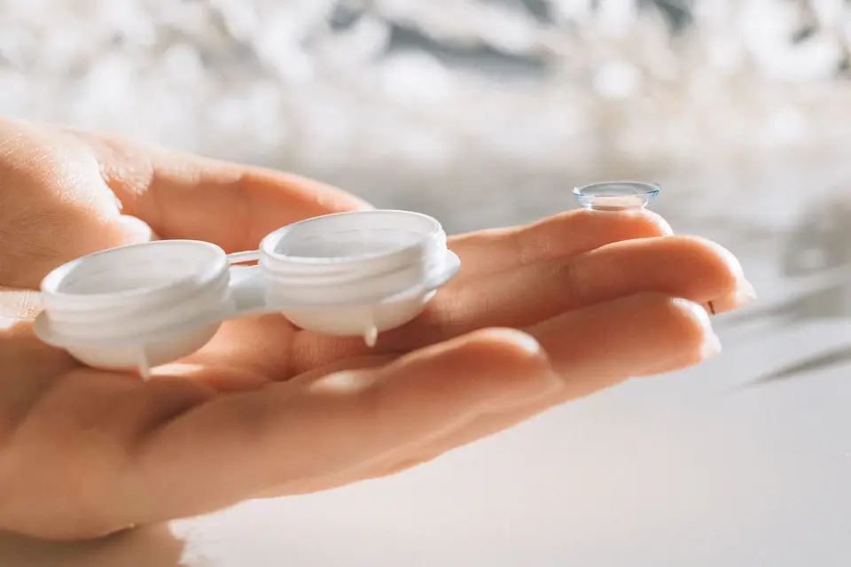 Kontakt lens kutuları